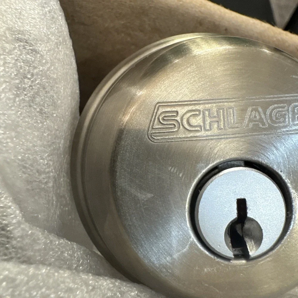 Schlage Single Cylinder Deadbolt Satin Nickel 2 Keys‎ B60N G 619